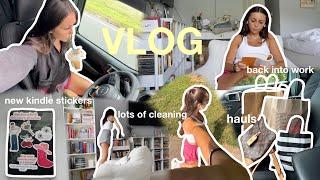 vlog: monday reset! (workout, cleaning, lots of hauls, current reads + more)