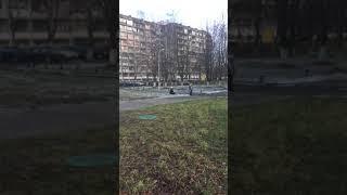 Пьяная мать стоит перед сыном ползает ужас