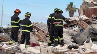 10 MAGGIO 2024 - TORRICELLA (TA) - TORRE OVO: CROLLA PALAZZINA PERICOLANTE