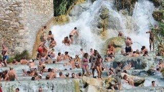 Cascate del Mulino in Saturnia, hot springs in Tuscany