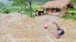 Single mother - the flood comes to the house and takes everything away