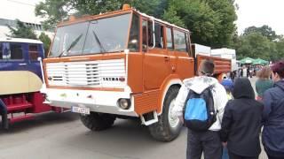 Bulldog Dampf und Diesel 2017 TATRA 813 6X6 als Dreiachser fährt vorbei