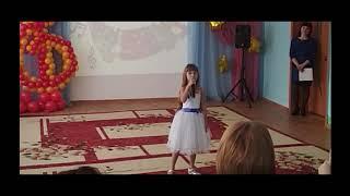 "Подари улыбку миру" (Непоседы) исп. Зипанд София 5 лет