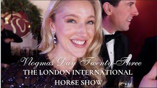 IT FINALLY FEELS LIKE CHRISTMAS | FESTIVE FLORAL REFRESH & LONDON HORSE SHOW | VLOGMAS DAY 23