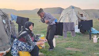 The love life of an old nomadic woman and an old man in Iran