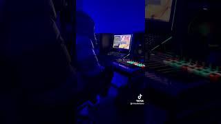 MexikoDro makes a Mexikoton beat #Reggaeton #Shorts