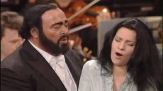 Angela Gheorghiu - Angela, we love you! Gala - Message from Alice&Nicoletta Pavarotti.avi