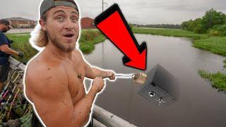 We Found A Stolen Safe Magnet Fishing