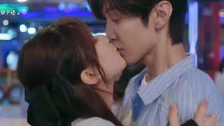 【MULTI SUB】段嘉許拉著桑稚的手教她輪滑，桑稚第一次主動親吻了他#drama  #love  #chinesedrama #中国电视剧