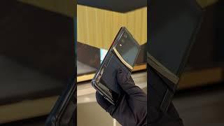 Quantum flip gold V+ black crocodile skin model#vertu #phone #luxury