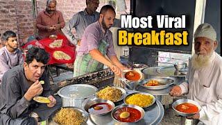 MOST VIRAL STREET FOOD BREAKFAST IN LAHORE JAMEEL NASHTA POINT | PAKISTANI PUNJABI DESI STREET FOOD