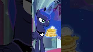 She gets trapped a lot tho... #mlp #mylittlepony #mylittleponyfriendshipismagic #luna #celestia #fyp