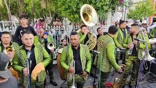 EL NONO Y SU BANDA LA REINA DE JEREZ compaciendo con su MÚSICA a los MIGRANTES!!