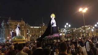 Procesión en Semana Santa en lima Perú