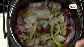 Свинина в азиатском соусе и жареный рис с овощами | Всё просто с Василием Емельяненко