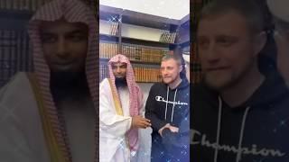 IMAM MASJID NABAWI MENGISLAMKAN TURIS #mualafmasukislam #faridmadinahofficial #music #mualaf