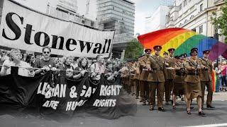 The fight to legalise gay soldiers | The 'gay ban' explained