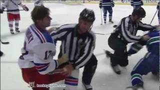 Brandon Dubinsky vs Kevin Bieksa Oct 18, 2011