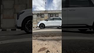 Kia Carnival Ground Clearance Test | MotorBeam #shorts #KiaCarnival