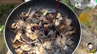 小六搞野：野生螃蟹这样做太美味了，做法简单，色香味俱全