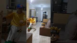 Mini Naruto mandando o passinho dentro de casa! #shorts