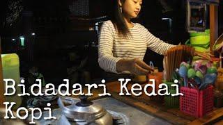 Bidadari kedai kopi | komedi horor;