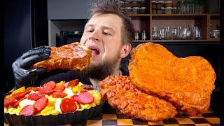 GIANT NUGGETS, CHEESE FRIES WITH SAUSAGE, ASMR MUKBANG, АСМР МУКБАНГ, 먹방, 大食い, たべる, 谢尔盖