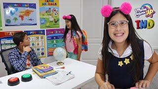 Maria Clara dan JP di hari sekolah | Sebuah cerita lucu di ruang kelas