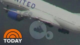 United plane loses tire during takeoff at LAX, lands safely in Denver