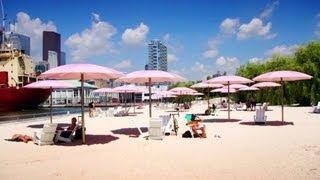 Sugar Beach, Toronto Canada