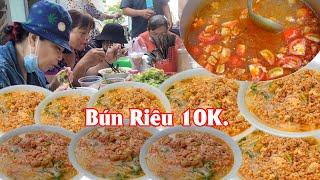 Sài Gòn bún riêu Bà Cả đồng giá 10k bán một tiếng hết sạch không có điểm nào bán rẻ hơn