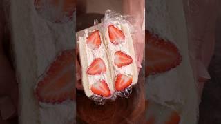 strawberry cream sandwich | @dufayel_ collab #food
