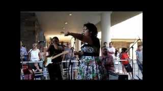 No Tengo Miedo - La Santa Cecilia live at Make Music Pasadena Festival - 6/16/12