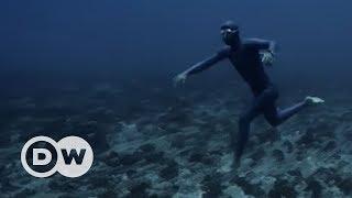 Bir nefeste 200 metreye dalış - DW Türkçe
