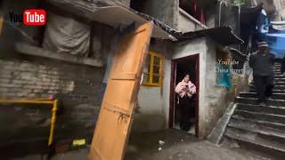 Real Chongqing Community in China, A shabby but seductive block