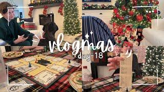 VLOGMAS DAY 18: Christmas Eve Night Pt 2 | Wrapping presents and playing CLUE (HILARIOUS)