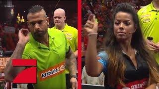 Tim Wiese & Michael van Gerwen vs. Rob Cross & Fernanda Brandao | Gruppenphase |  Promi Darts WM