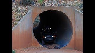 FJ Cruiser Off Roading to Peek a Boo Slot Canyon in bottomless sand