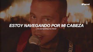 Twenty One Pilots - Navigating (Español + Lyrics) | video musical