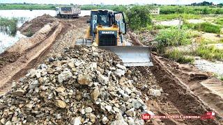 Best Shantui Bulldozer Pushing Stones Building Road For Dump Trucks Filling Up Sand Delete Water