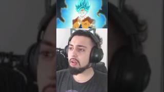 GOKU COM CABELO AZUL?