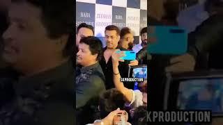 SalmanKhan at BabaSiddqui Iftaar Party latest video must Watch ||SalmanKhan latest WhatsaapStatus