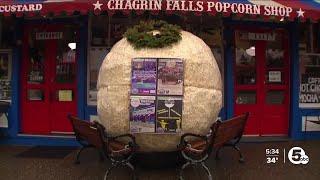 Chagrin Falls prepares giant popcorn ball for New Year's tradition