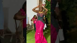 Aburokyire Hemaa with the moves at her niece heavenly’s wedding