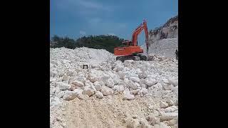 excavator doosan with hydraulic breaker