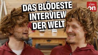 "Welche Filme schauen Sie im Bett?": Das blödeste Interview der Welt | Servus Hüttengaudi