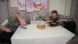 Завтракаем вместе с мамой домашними оладушками и макаронами ПОДВАЛ ИЛЬИЧА