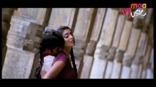 Chatrapathi Songs : Gundusoodi - M. M. Keeravani, Sunitha