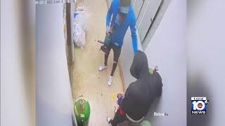 Bold thieves robbing Downtown Miami jewelry business caught on surveillance video