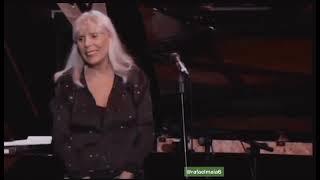 Joni Mitchell - River (what a perfomance)